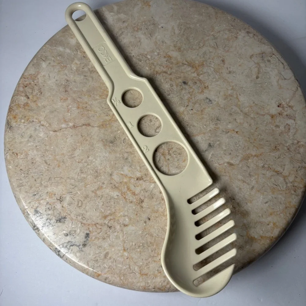 EKCO Spaghetti Server Pasta Measurer Tool Cream Plastic Vintage Hong Kong
